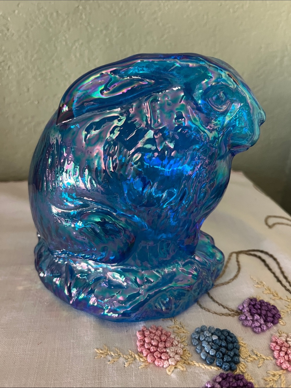 Authentic Fenton Amethyst Carnival Glass Bunny #5174 Iridescent Rabbit